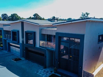 5 Bedroom Townhouse Complex