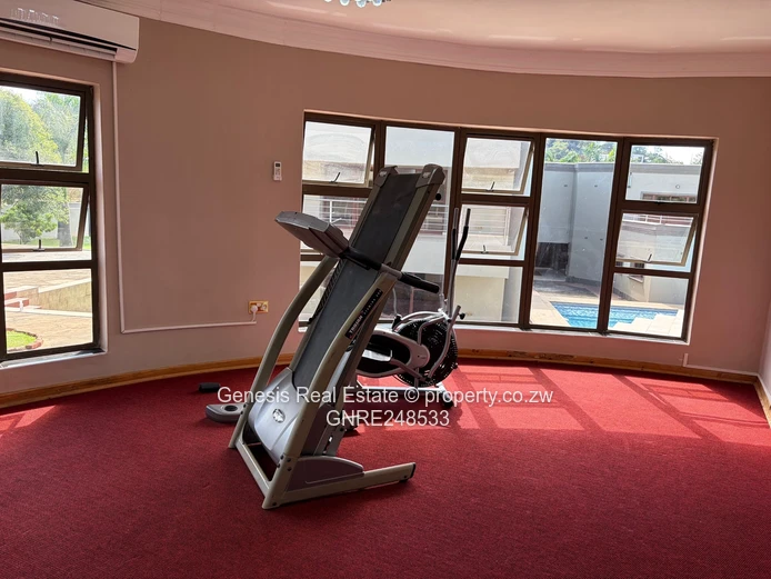 Palatial double story for sale in Gletwin