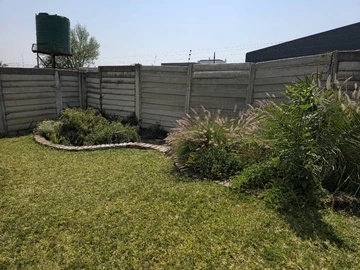 2 Bedroom Flat & Apartment