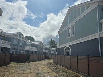 4 Bedroom Flat & Apartment