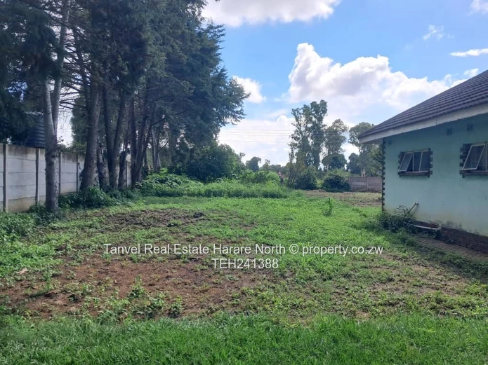 EMERALD HILL HOUSE FOR SALE  4 bedroomed with MES Fitted kitchen,lounge and dining, bathroom with tu