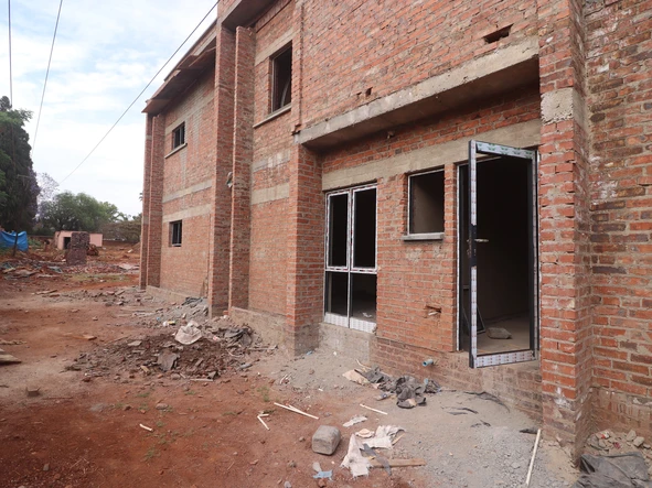 3 Bedroom Flat & Apartment