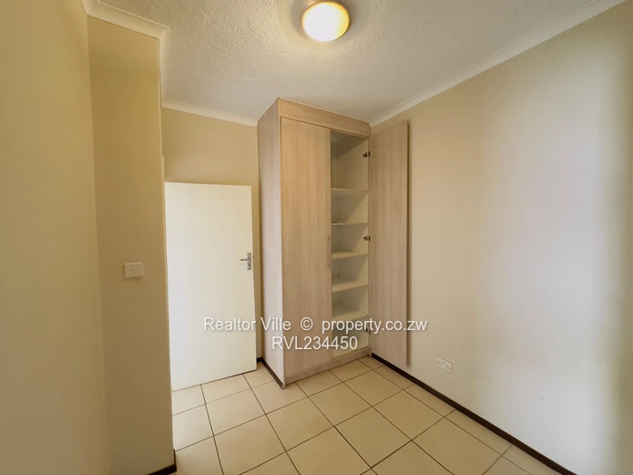 2 bed flat modern flat to let!!! (Sole Mandate)