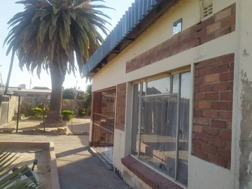 Solid value in a great location (Gwabalanda)