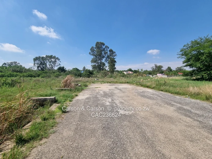 Fully serviced,  prime location... (Sole Mandate)