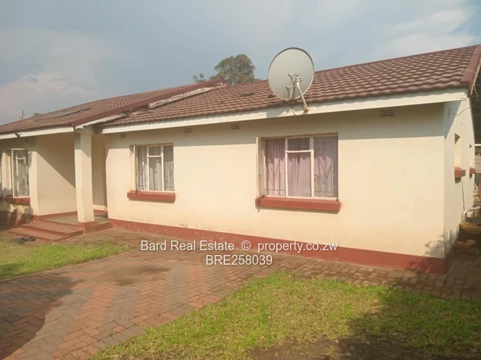 Spacious 3-Bedroom House for Rent in Ashdown Park