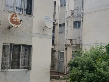 2 Bedroom Flat & Apartment