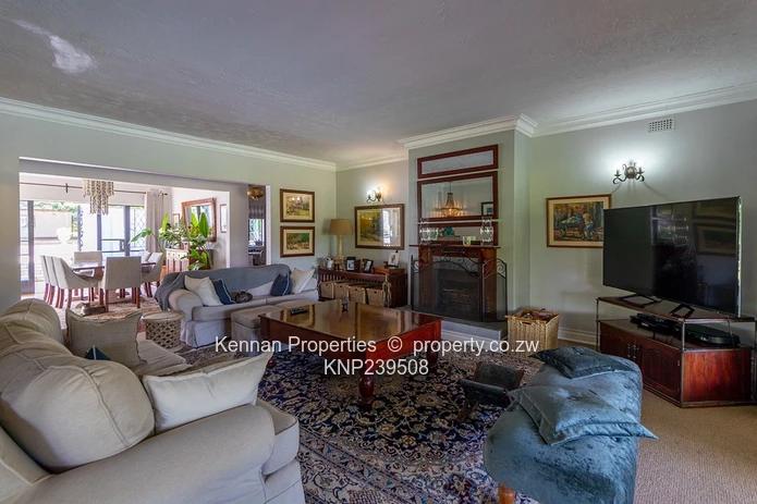 Stunning Home In Great Location.  Offer over $950 000