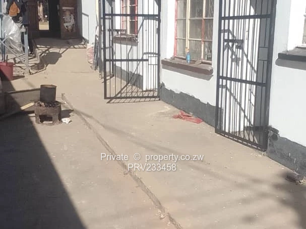 Dombotombo Shop Building For Sale