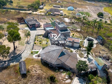 Farm & Agricultural Land