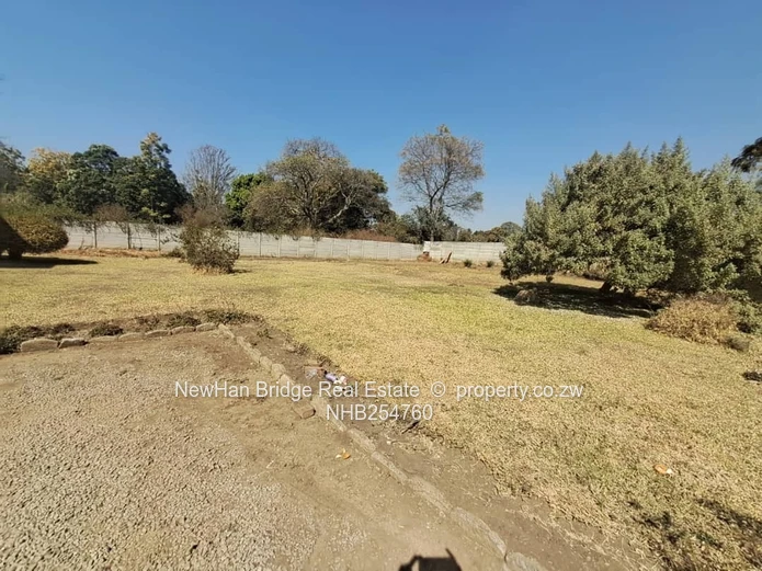 Marlborough 780 sqm Walled Stand — Main Road Frontage (Sole Mandate)