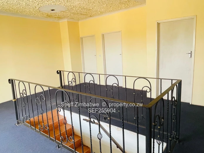 5 Bedroom House For Sale In Old Windsor Ruwa (Sole Mandate)