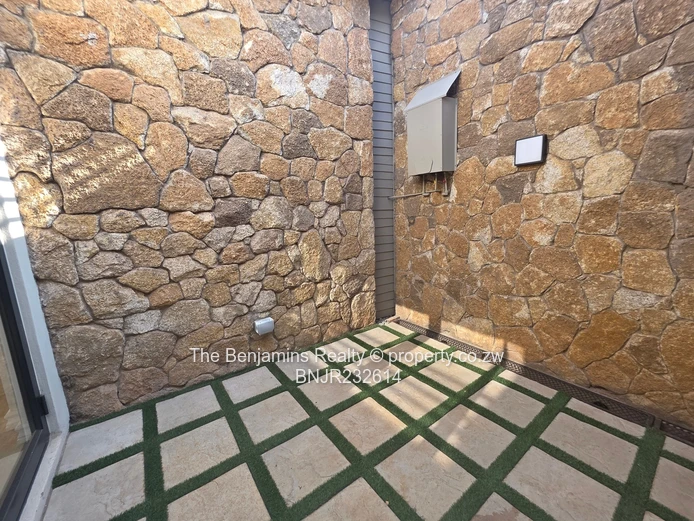 Fabulous Townhouse In Newlands