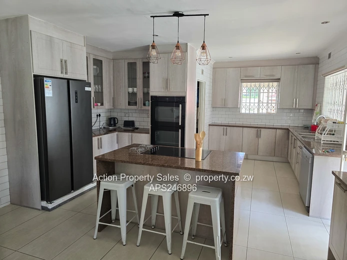 Lovely Fully Furnished House! 