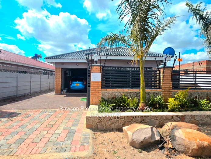 Magnificent 3 bedroomed house forsale!