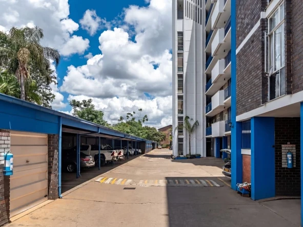 3 Bedroom Flat & Apartment