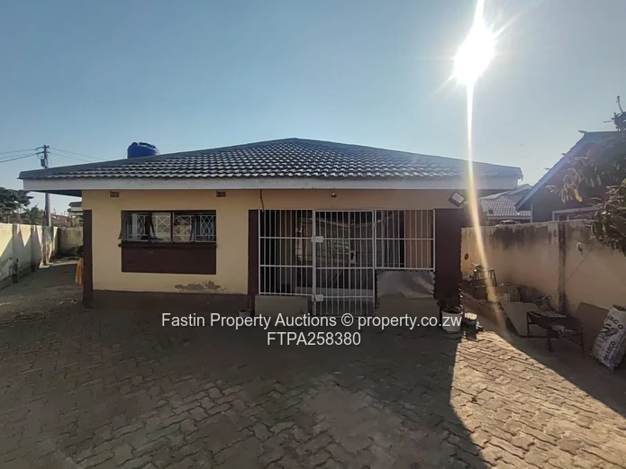 House For Online Auction - Starts 9 Nov 2026 (Sole Mandate)