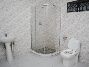 2 Bedroom Garden Flat