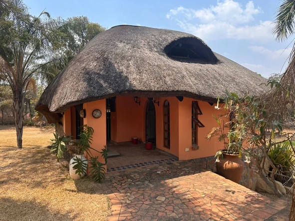 5 Bedroom Farm & Agricultural Land