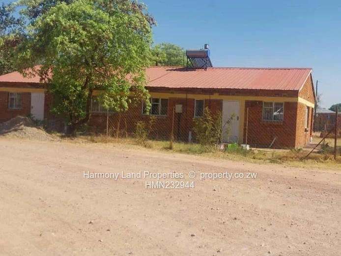 Mhondoro- Ngezi/Turf - 2 x 2 bedroomed semi-detached units for sale!!