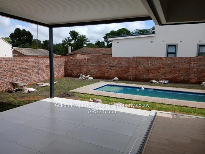 Lovely 3 Bed Family Cluster! 