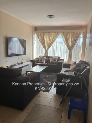 Neat 2 bedroomed flat available in Avenues Harare CBD