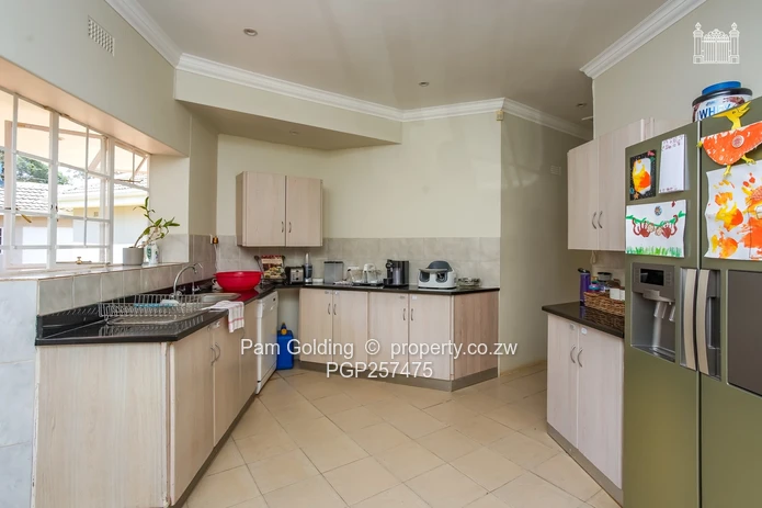 Well Presented Home In Highlands;4208 Sqms. (Sole Mandate)