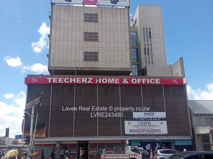High Street Gweru CBD Retail - 500m², A/C, Carport, 24hr Security (Sole Mandate)