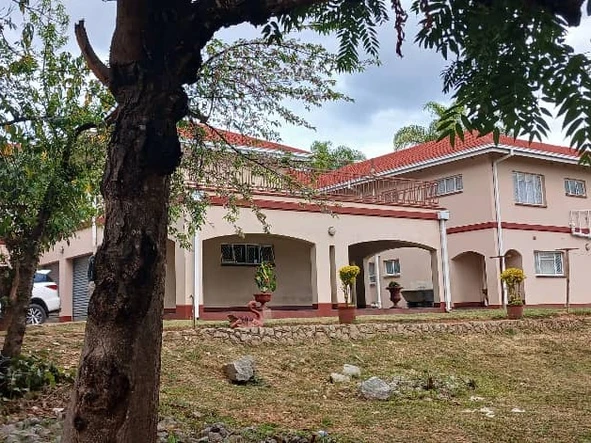 6 Bedroom House