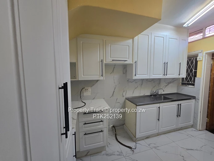 Neat 3 bed apartment, ready for occupation 