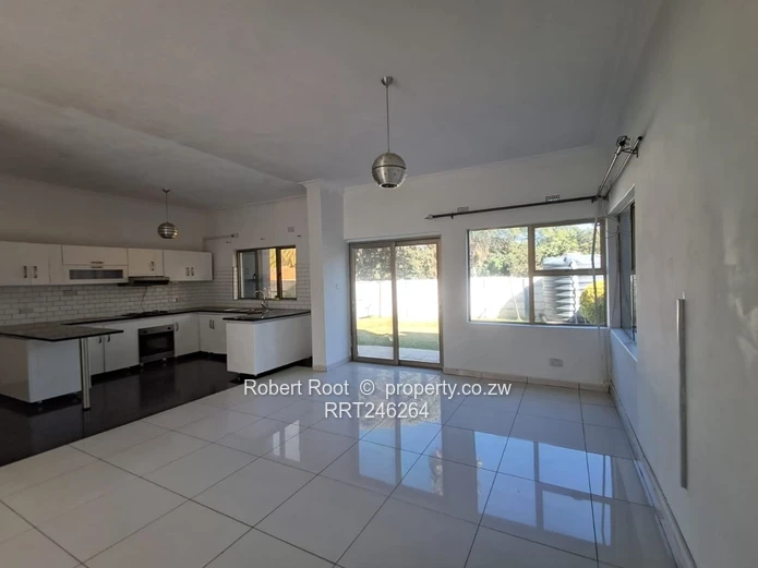 Spacious 3 bed duplex townhouse