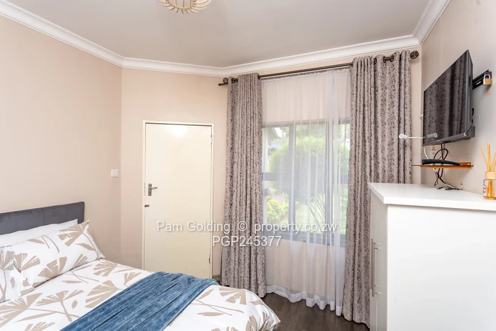 4- bedroom En suite Home on 1160sqm in Hillside