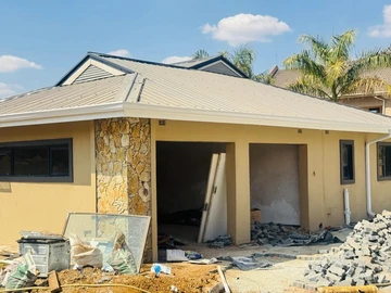 6 Bedroom House