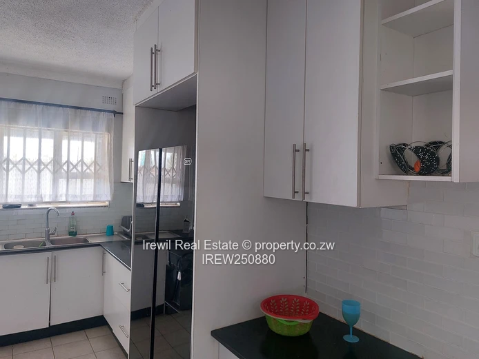 Sandton Park Phase 3 Fully Furnished 4 Bed (Sole Mandate)