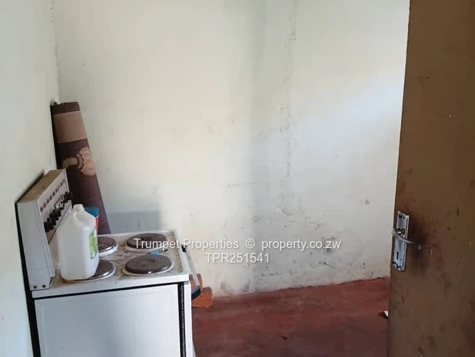 4 Bedroom Family Home In Dzivarasekwa 3 For Sale