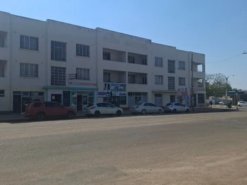 Central 2-Bedroom Apartment – CBD Convenience