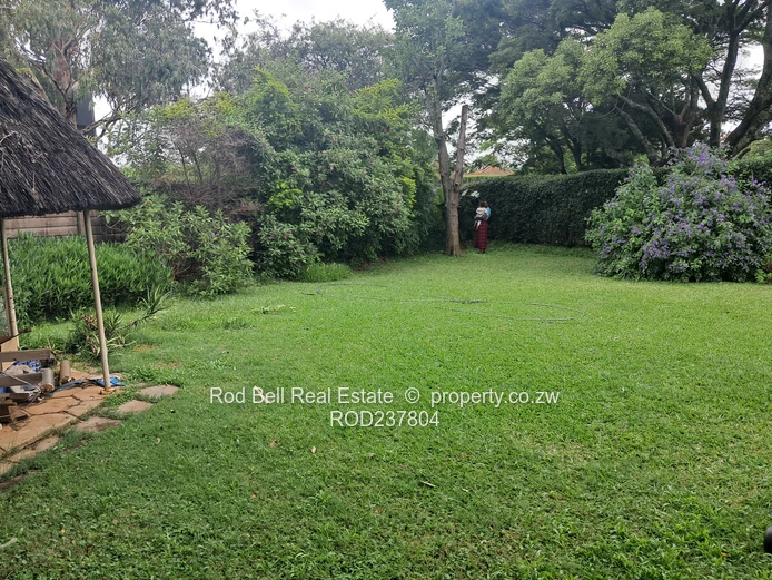 Spacious 2-bedroom garden flat in prime location