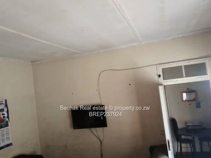 One bedroom flat for sale in bulawayo cbd 