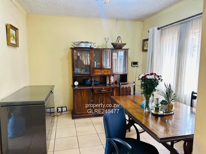 Spacious 4-Bed Walled Home in New Marlborough — Solar & Tank