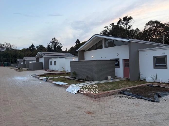 New Marlborough 2-Bed Flat — Borehole & Paved Parking