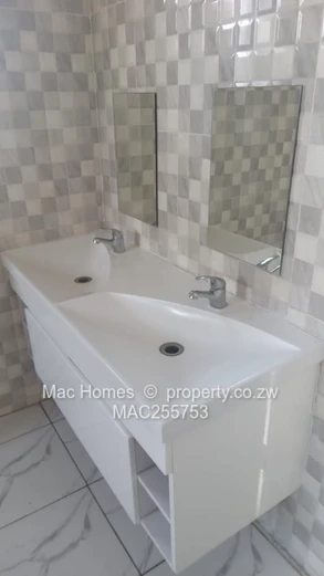 6 bedroom house for sale in mabelreign
