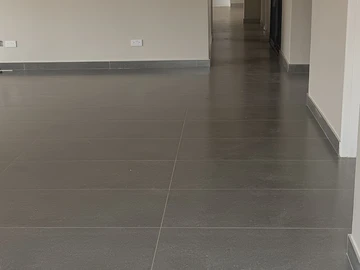 3 Bedroom Flat & Apartment