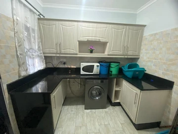 3 Bedroom Flat & Apartment