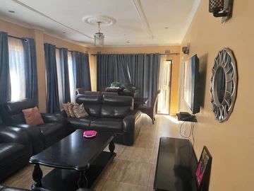 4 Bedroom House