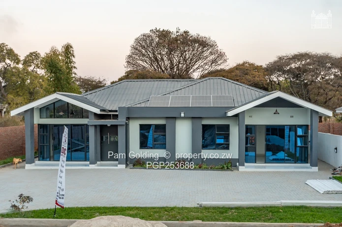 Spacious 4 Bed Villas In Hatfield
