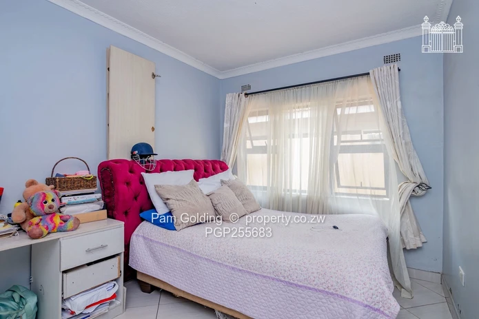 5 Bedroom House For Sale In Madokero