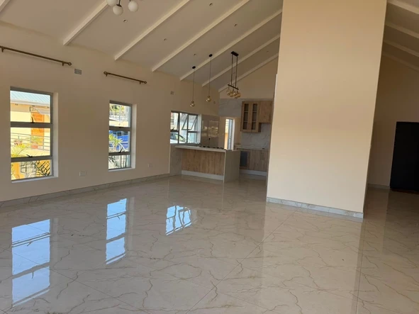 3 Bedroom Flat & Apartment