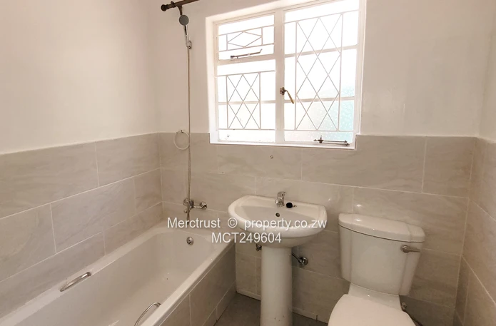 Newly renovated simplex garden flat! (Sole Mandate)