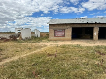 Farm for sale in Ruwa , 18.4 hactares