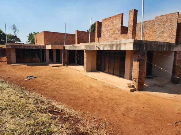 6 Bedroom House